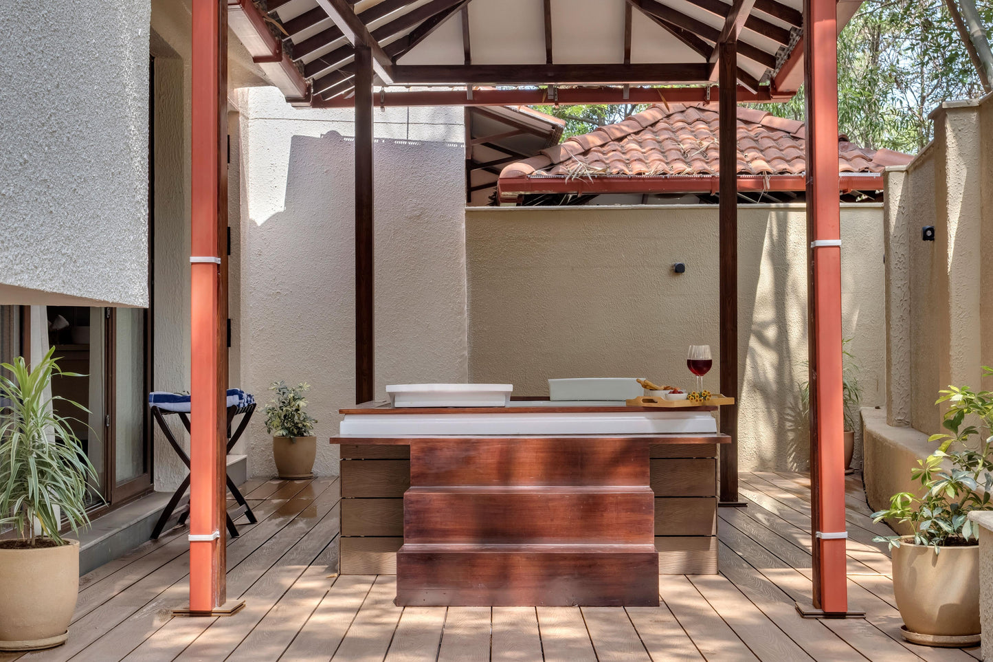 Villa Orchid-Lux 4 BHK W/Pool & jacuzzi, Anjuna